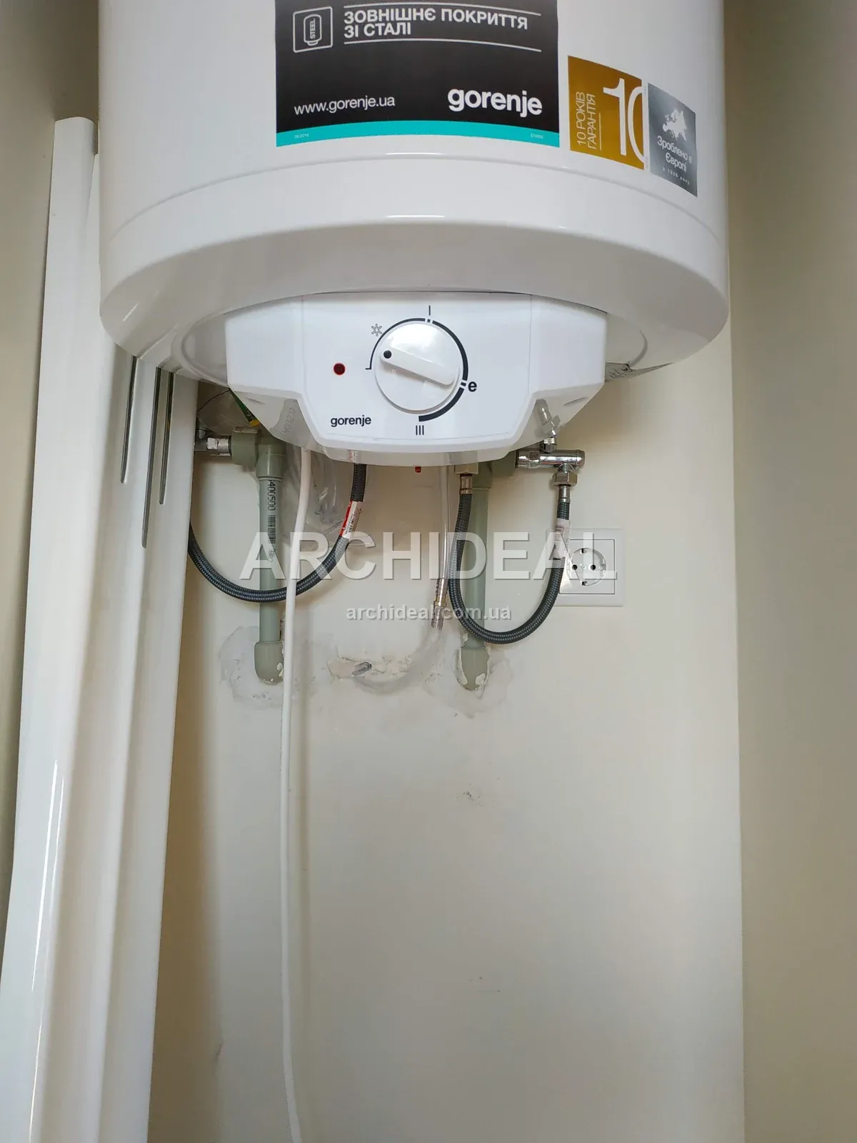 Водонагрівач Gorenje, гнучкі шланги, крани, розетка