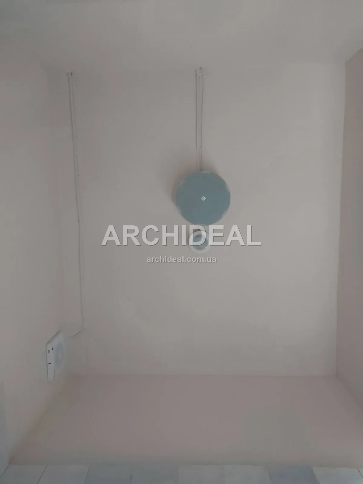 Комунікації під стелею санвузла