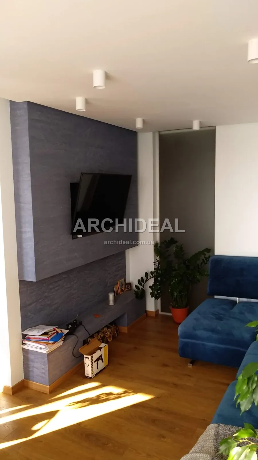 Two-room apartment on Voskresenska